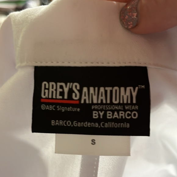 NWT SMALL LILY 3-POCKET 34" LAB COAT
GREY'S ANATOMY™ BY BARCO CLASSIC - Picture 7 of 7
